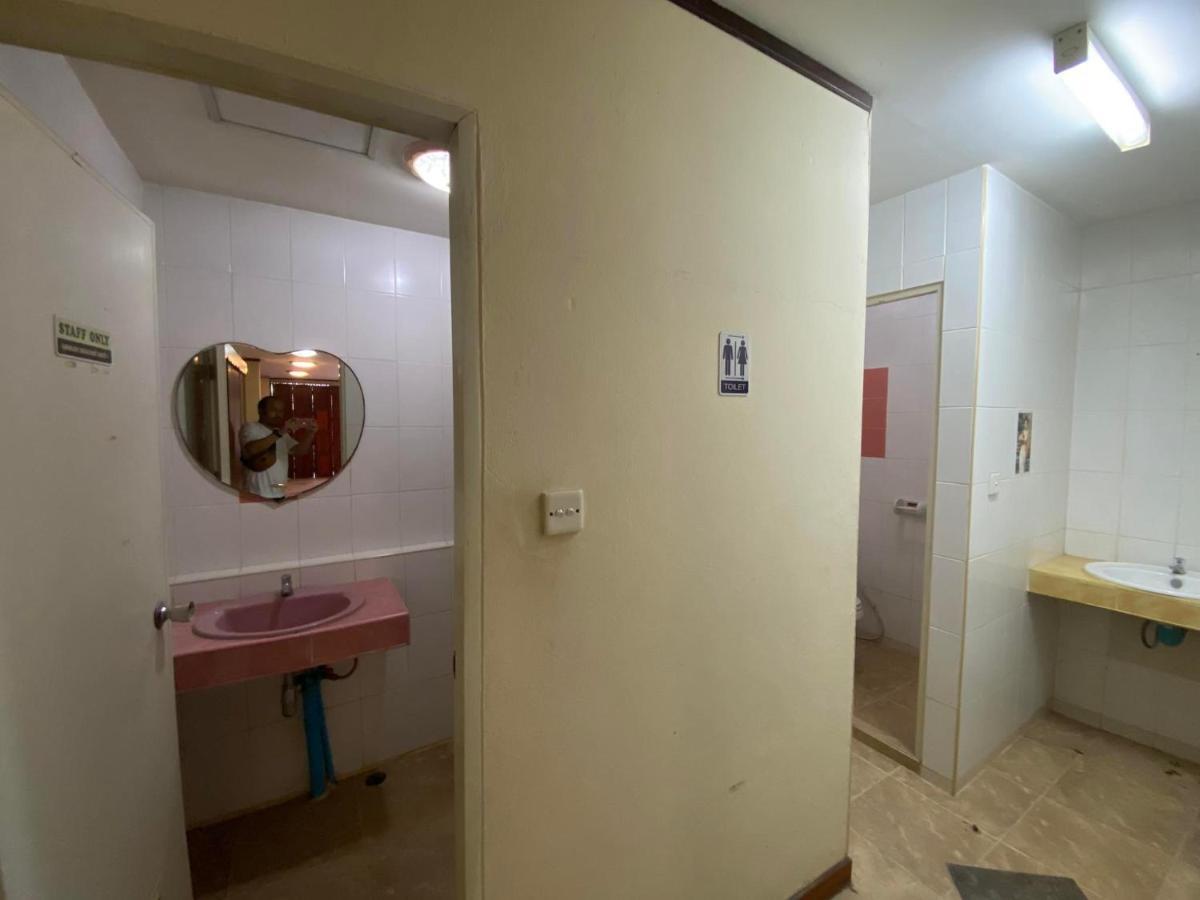 Nearthepark Backpack Hostel 2 Чиангмай Экстерьер фото